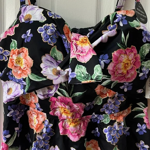 NWT Beach, Summer, Floral, Colorful Torrid Tankini - Picture 2 of 10